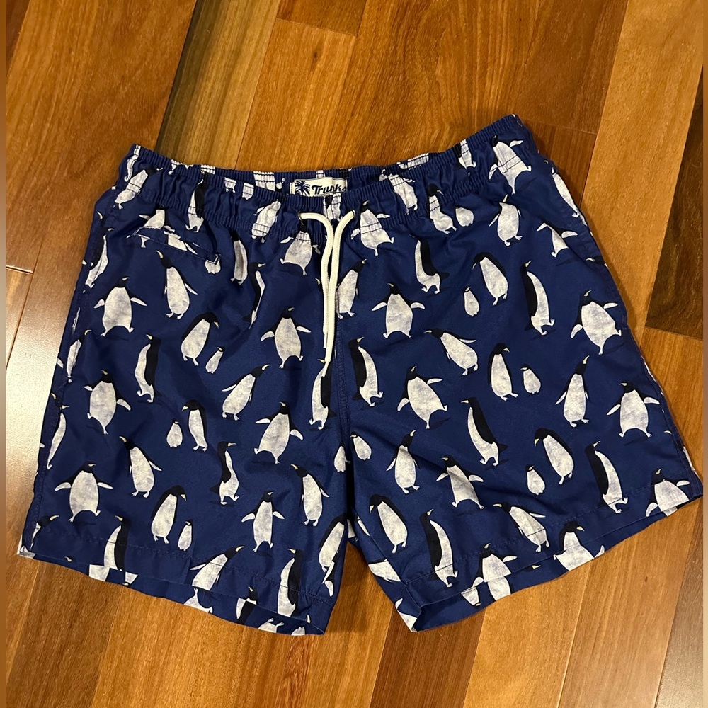 Trunks Surf and Swim Co Penguin Men’s M - Swimming Trunks- Like New